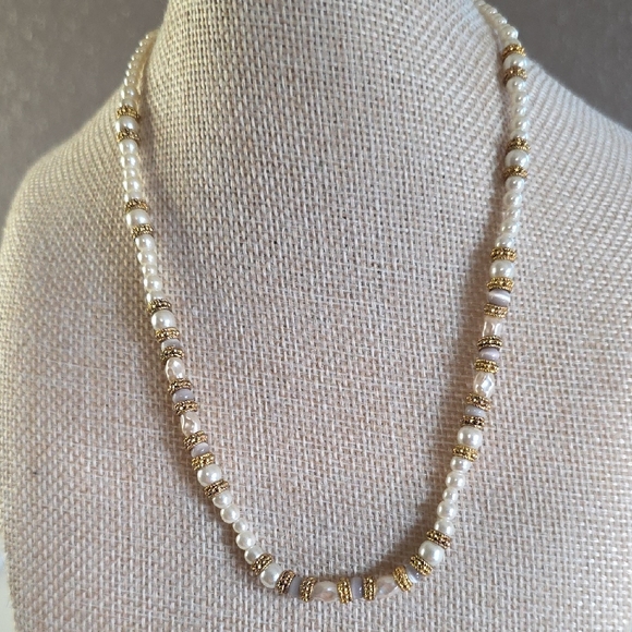 Jewelry - Gold and White Pearl Necklace